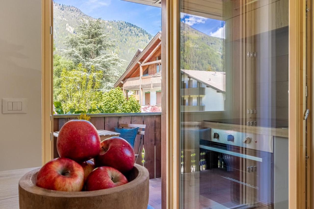 Suite Italy Pinzolo Due Giustino Екстер'єр фото