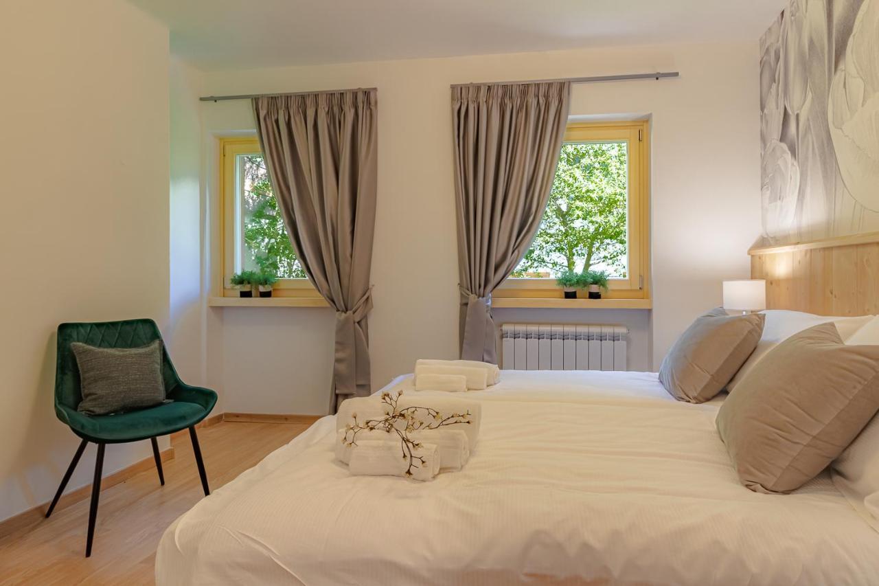 Suite Italy Pinzolo Due Giustino Екстер'єр фото